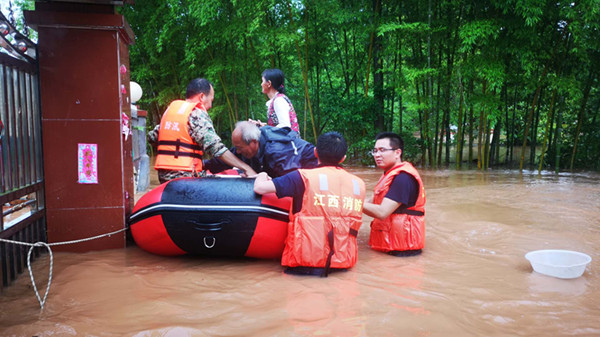 吉安市各县人口_大雨滂沱,他们把你抱在怀中(2)